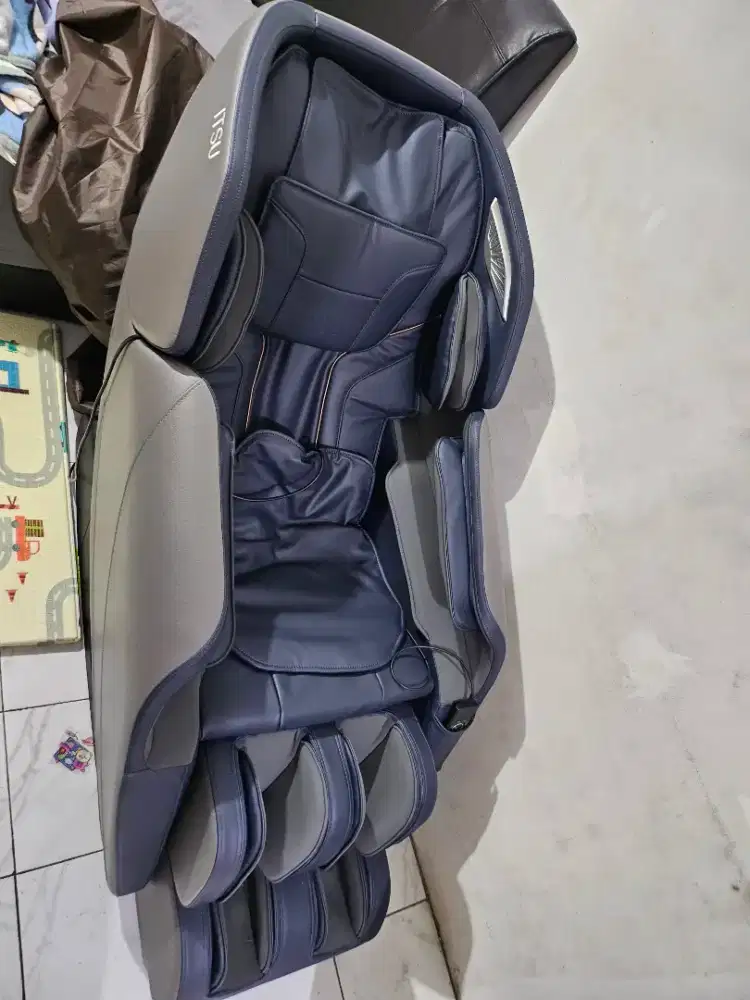 Kursi Pijat Itsu Prime Omni