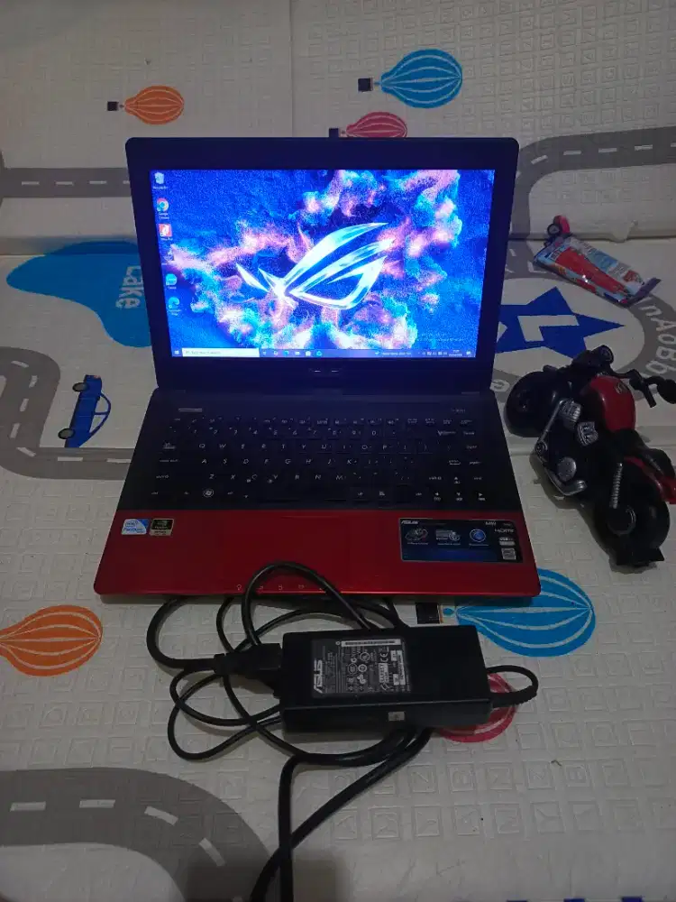 Laptop asus Bekas pakai ram 8 hardis 500