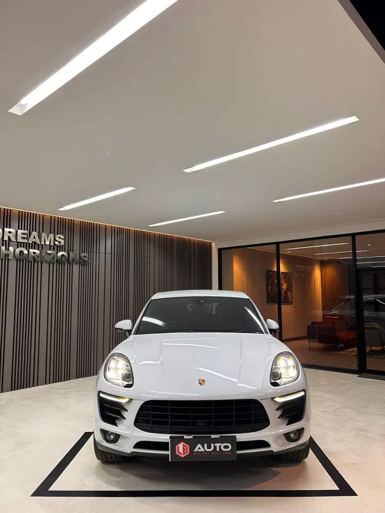 Porsche Macan 2.0L AT 2019 Putih Km29rb B262EBI Nik 2018