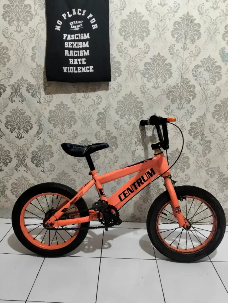 sepeda anak ukuran 16 untuk umur 4-7 tahun
