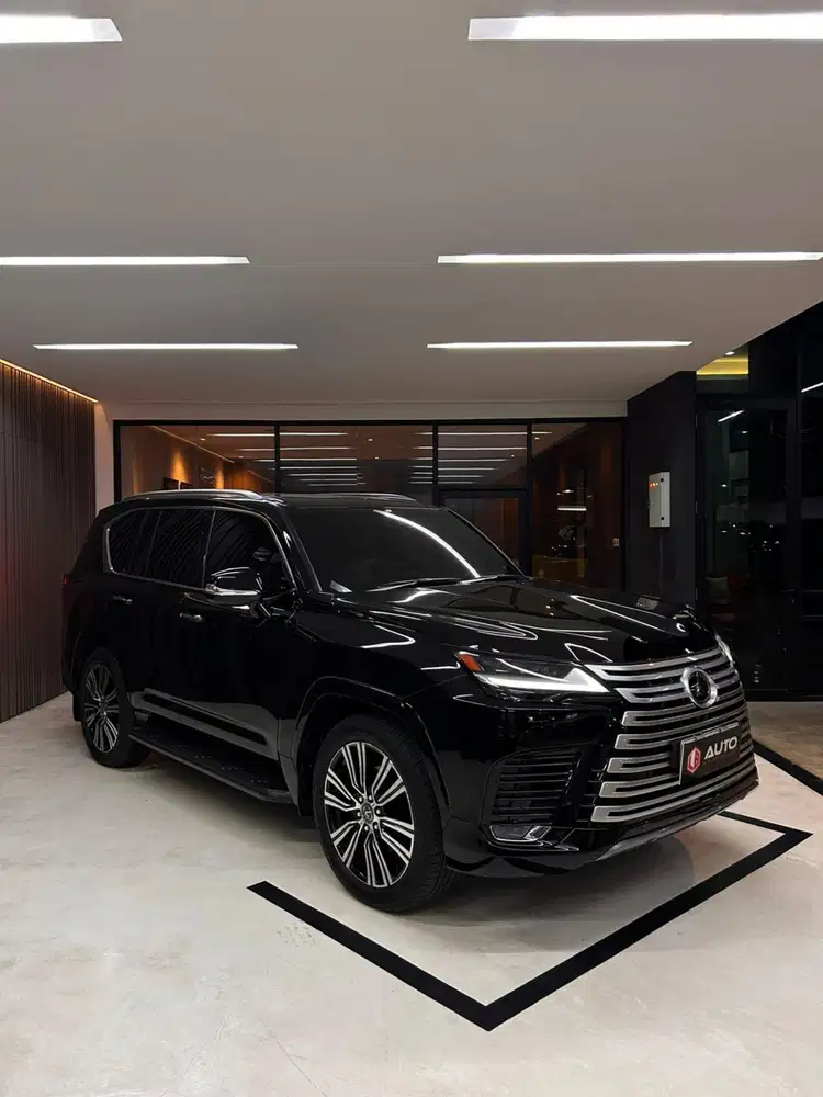 Lexus LX600 AT 7-Seater 2025 Hitam Km3rb Nik 2024 B1288SJA