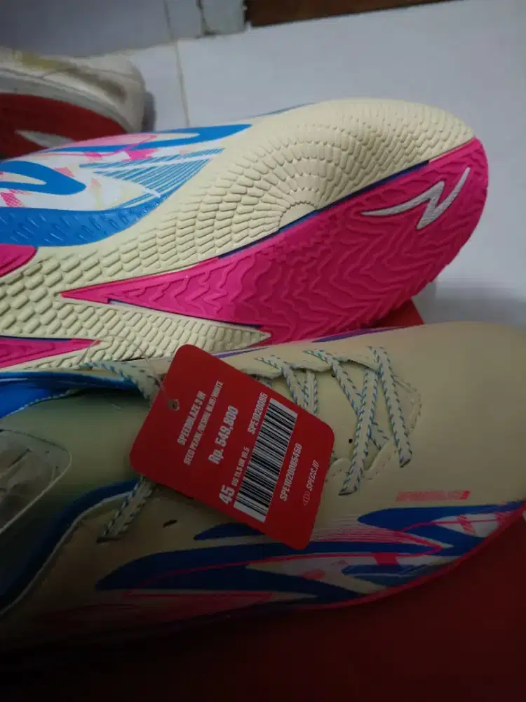 Sepatu Specs Futsal