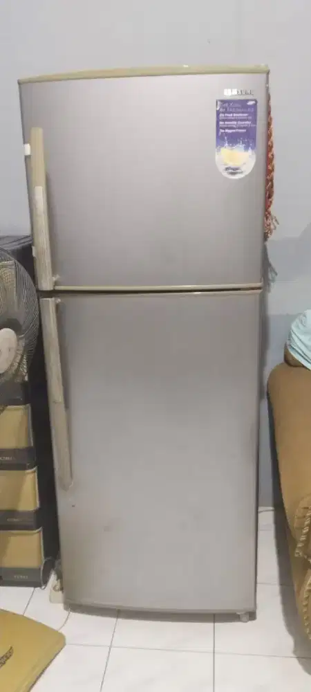 Kulkas 2 pintu Samsung