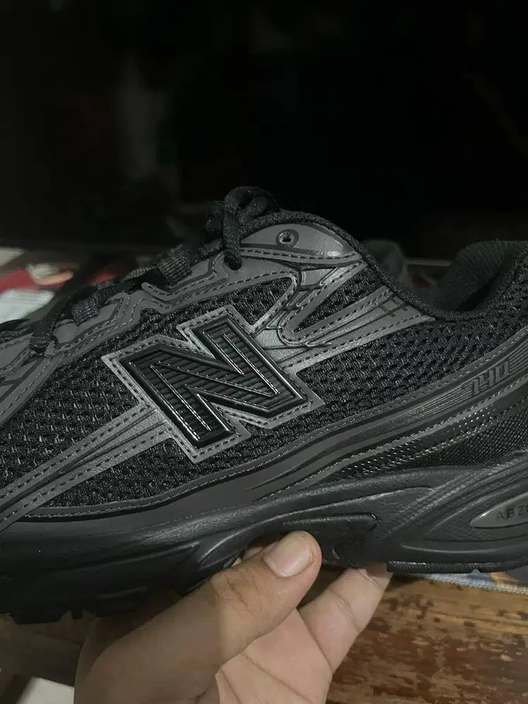 New Balance 740 Black Original