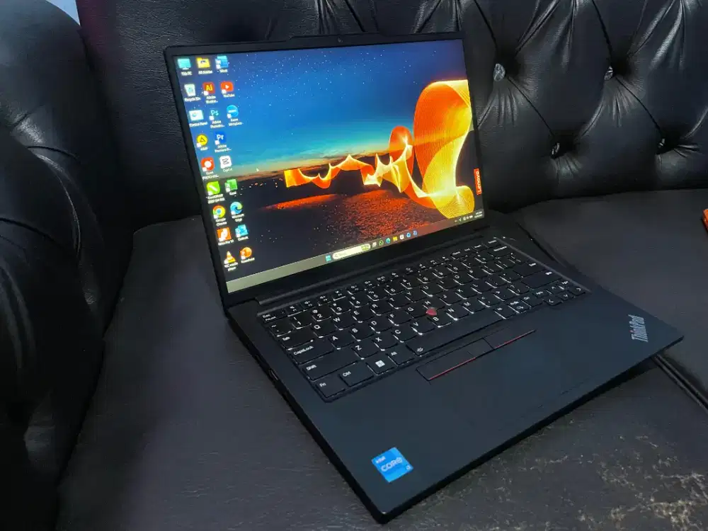 JUAL BELI LAPTOP BEKAS MACBOOK SEMUA KITA BELI LANGSUNG KE LOKASI