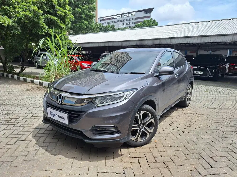 DP 1 JUTA Honda HR-V 1.5 SE Bensin-AT 2022 Abu CRKFB
