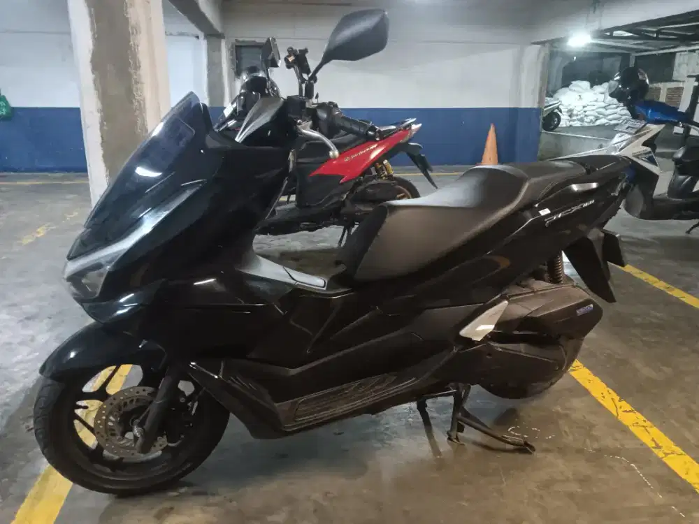 Di jual PCX 160 th 2025 hitam
