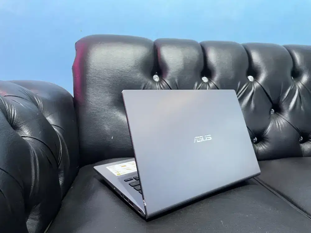 JUAL BELI LAPTOP BEKAS MACBOOK SEMUA KITA BELI LANGSUNG KE LOKASI