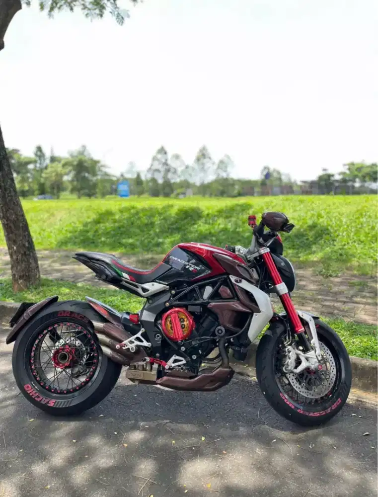 MV AGUSTA DRAGSTER 800 RR (RED) and RARE
