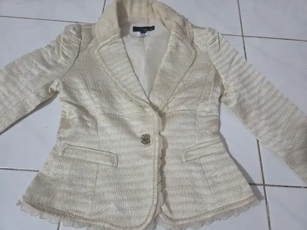 BLAZER MEWAH BUATAN ITALY MERK CARRIES NOTES