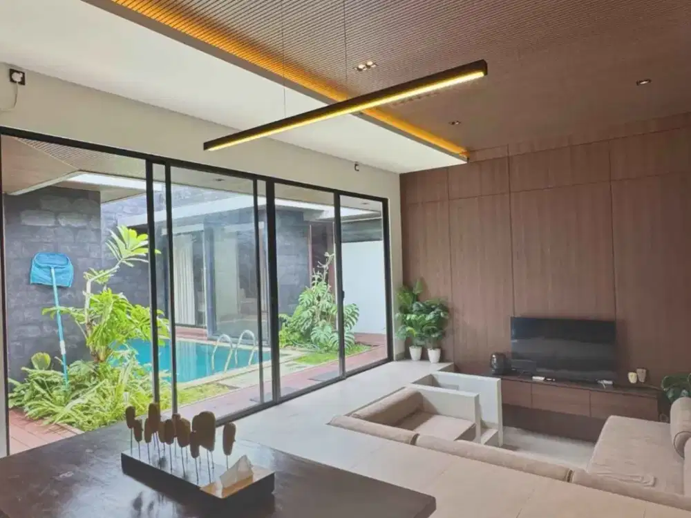 Villa Mewah Private Pool Full Furnished di Jogja Utara area Palagan belakang Hotel Hyatt Regency