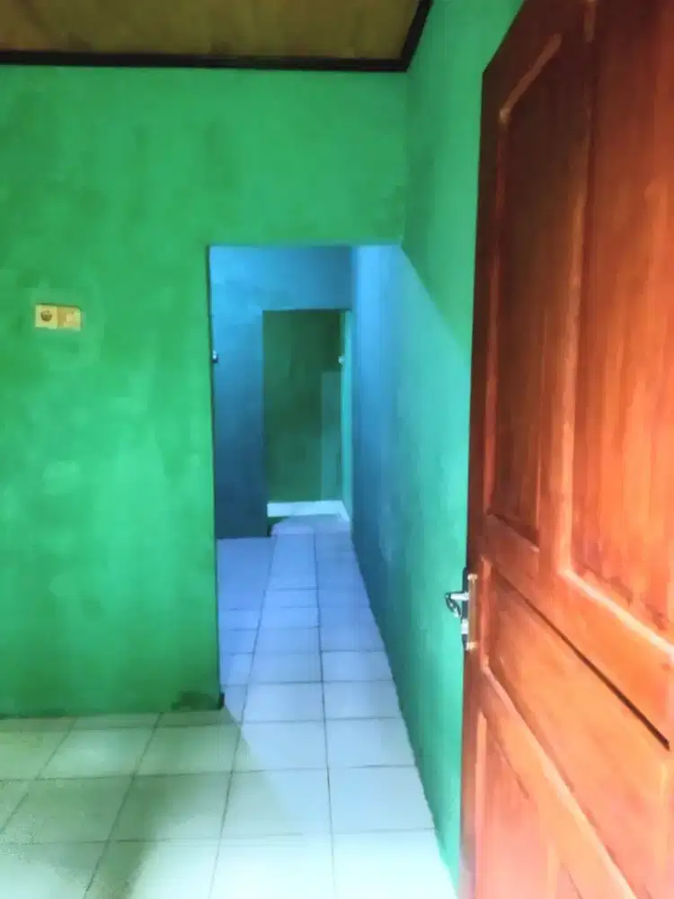 Disewakan rumah 3 petak daerah cijantung