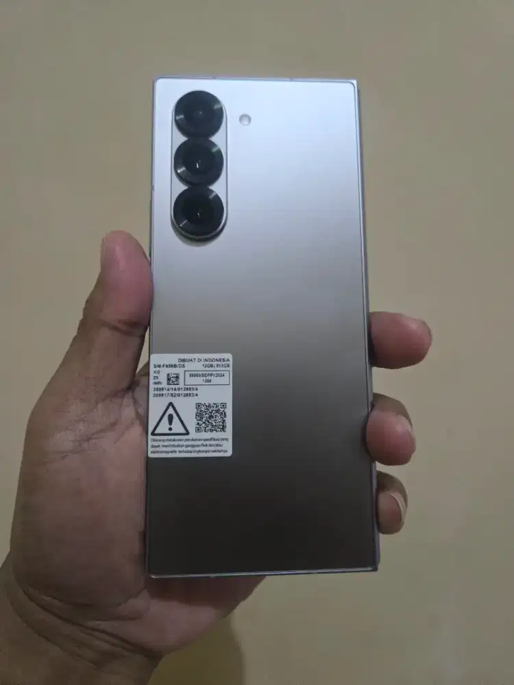 Samsung Z Fold 6 Ram 12 / 512 Resmi