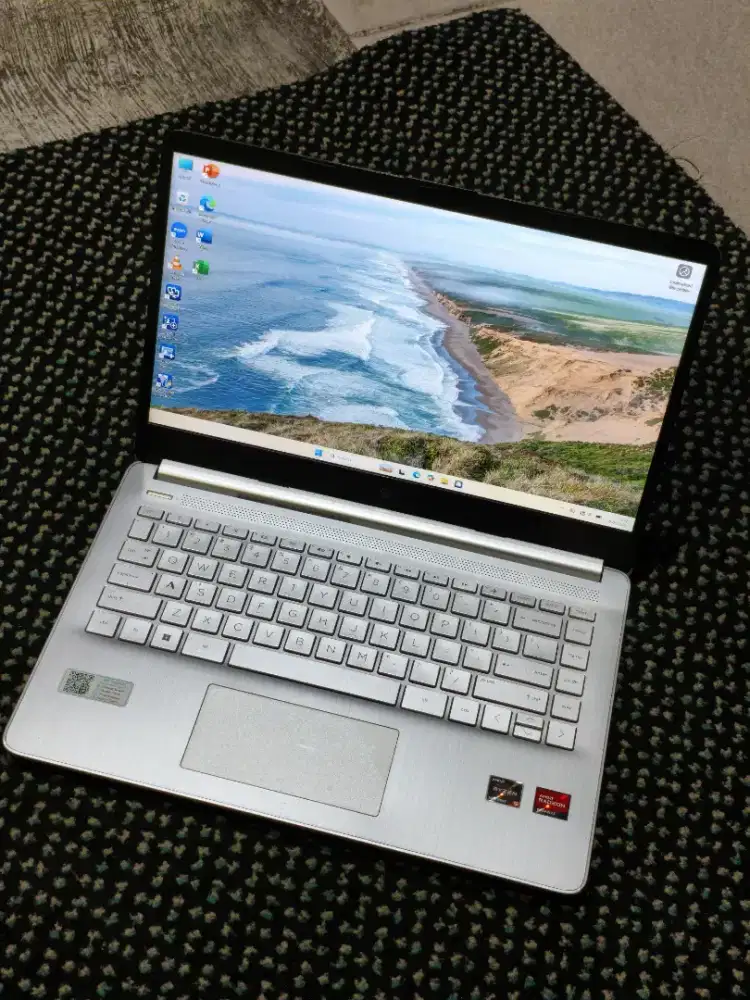 LAPTOP HP 14S-FQ1xxx RYZEN 5 5500u 8/512 GB Win 11 Home Windows