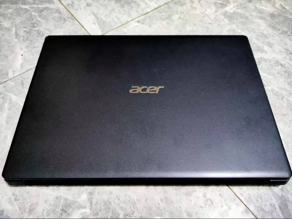 Laptop second kondisi baru masih segel ori