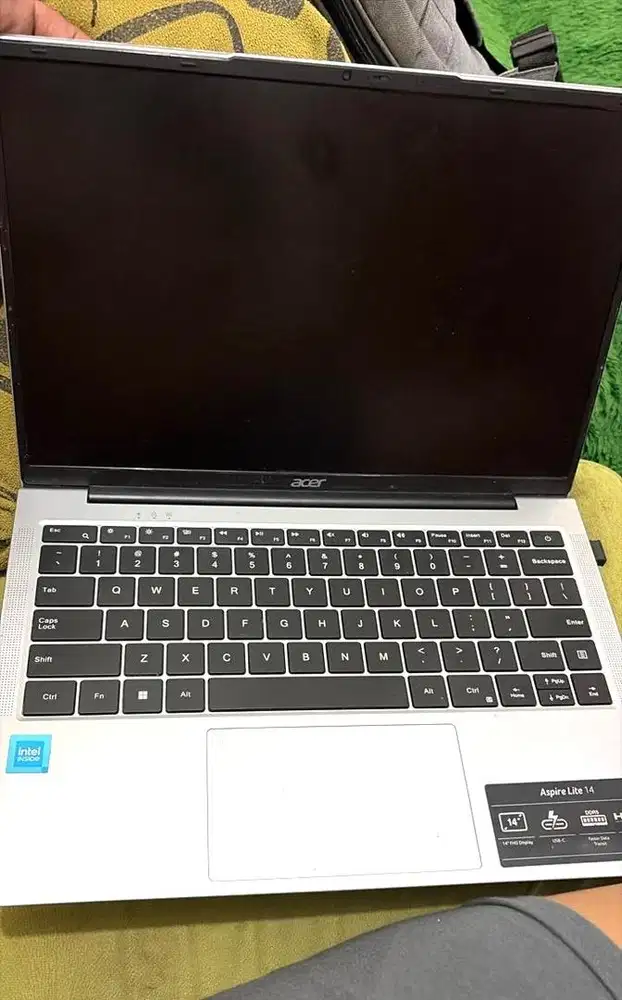 Dijual cepat laptop Acer Aspire Lite AL14