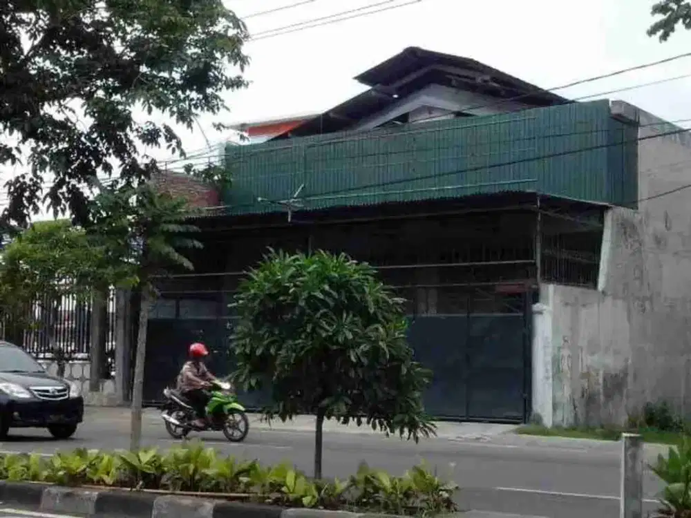 DIJUAL / DISEWAKAN GUDANG RAYA KENJERAN DEKAT GADING PANTAI, LEBAK, PLOSO