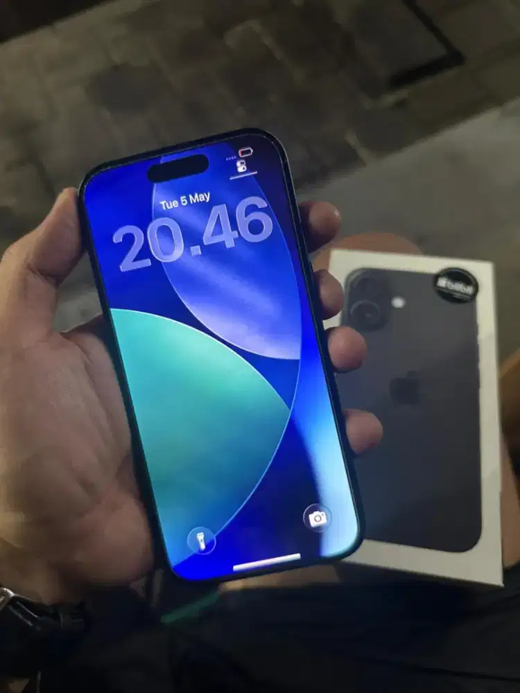 16 128gb ex ibox garansi on september 2026