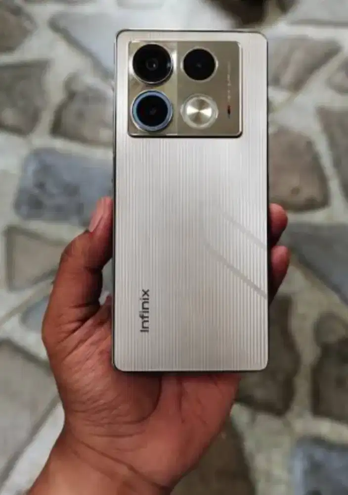 Infinix note 40 BMW editions 8/256