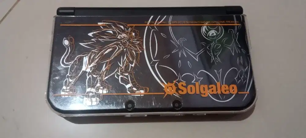 Nintendo 3DS edisi solgaleo