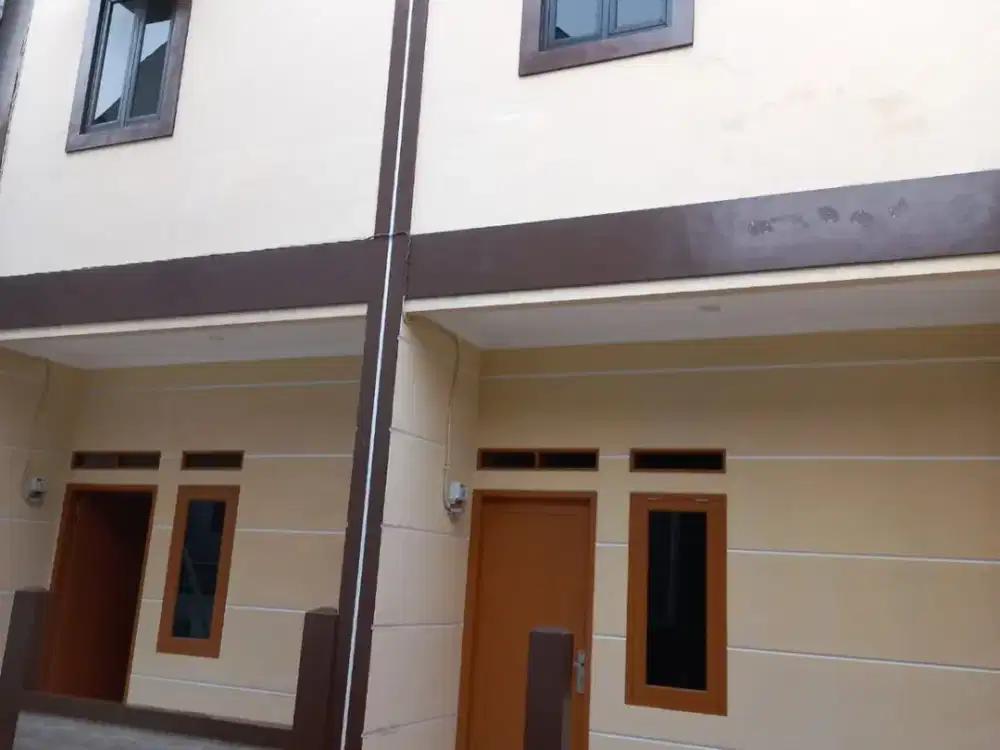 Rumah 2 Lantai Bangunan Mewah Sektor Ciledug
