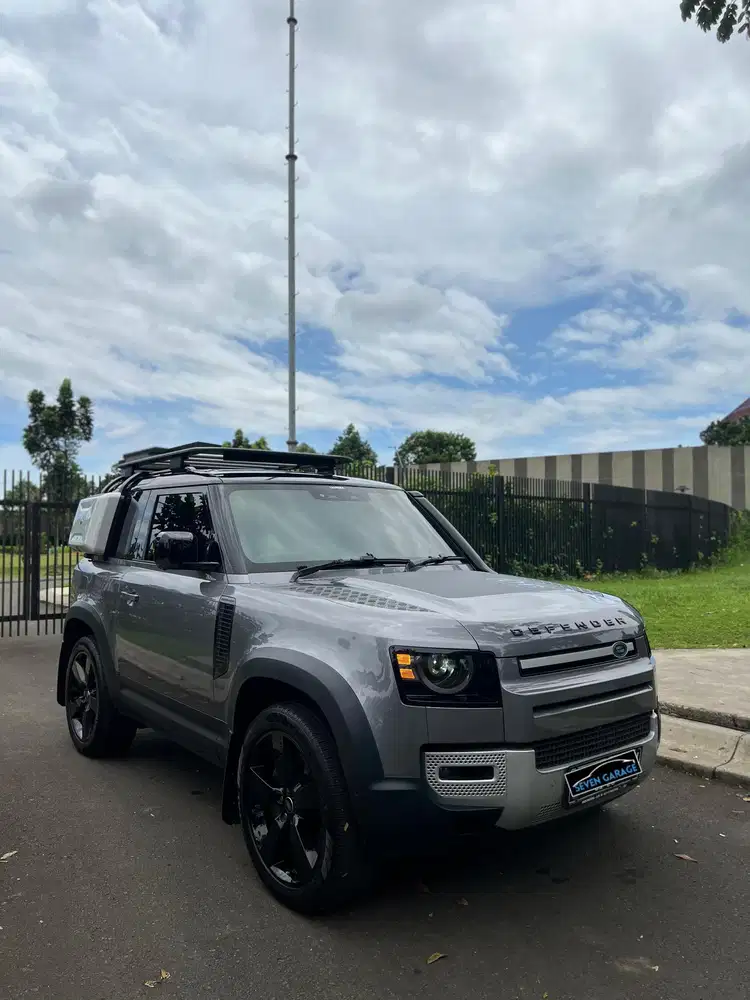Land Rover Defender 90 P300 x dynamic NIK 2022 KM 5rb
