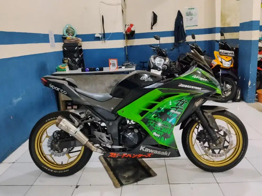 (dijual cepat) kawasaki ninja fi 250cc 2016 injeksi lengkap gres