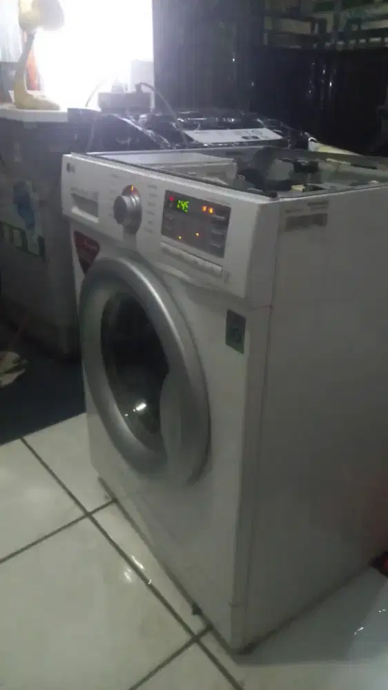 MESIN CUCI LG FRONT LOADING OTOMATIS