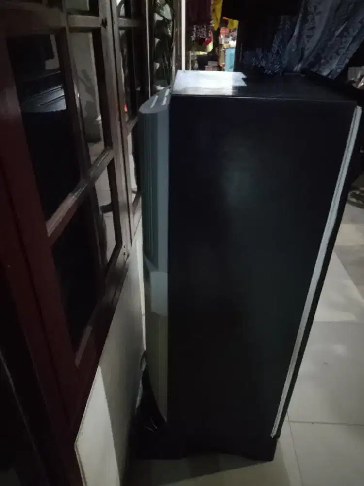 Jual kulkas bekas secend