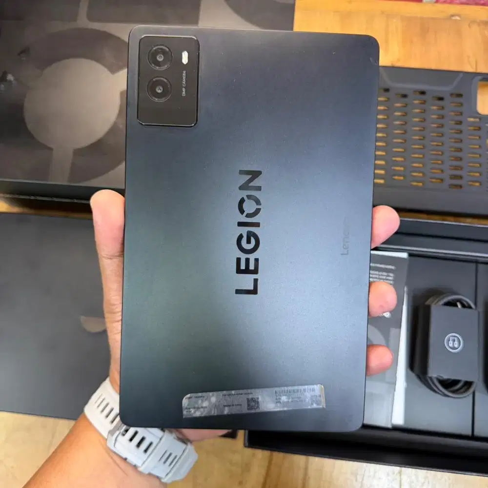 Lenovo Legion Y700 Gaming pad SD 8 Gen 3 12/256gb resmi indonesia