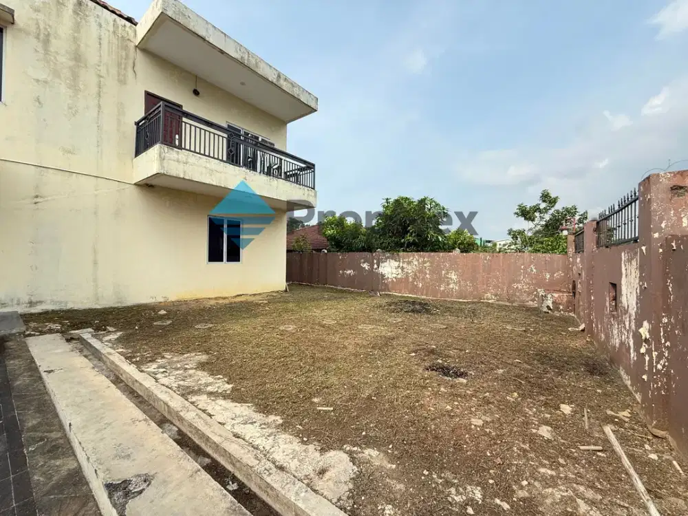 Rumah 2 Lantai SHM Lucky Garden Seraya Nagoya Tanah Luas Batam