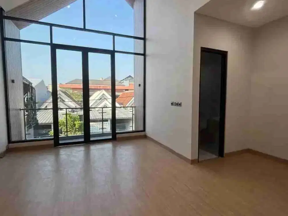 Rumah Scandinavian 2 Lantai Cluster Graha Raya 4+1 Kamar SHM