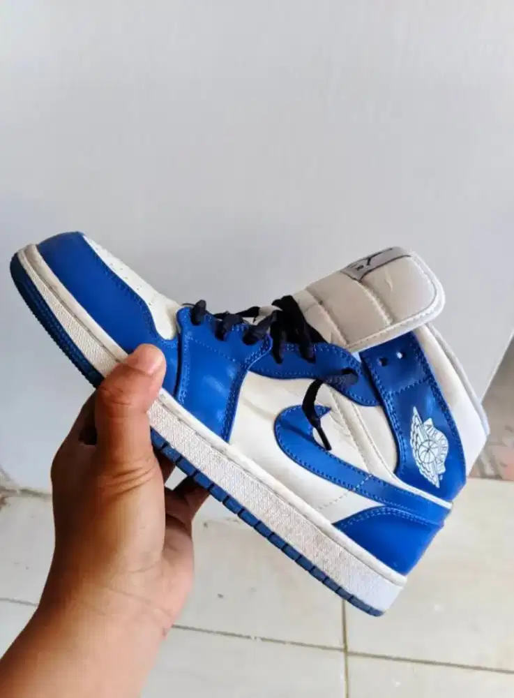 Sepatu Second Nike Aj1