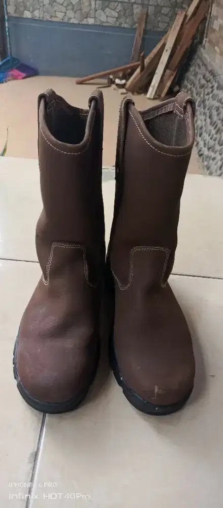 Sepatu safety utk bekerja atau toring mantap asli