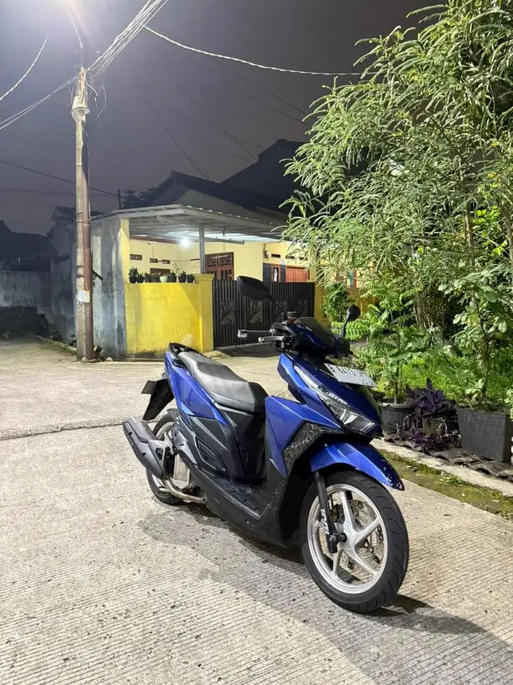 VARIO LED OLD 2017 125