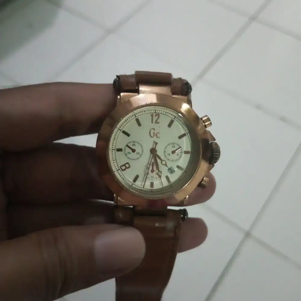 Jam tangan GC gold
