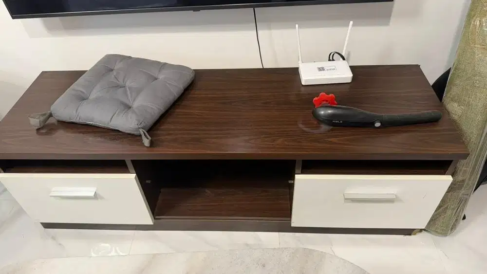 MEJA TV DEKORASI RUMAH