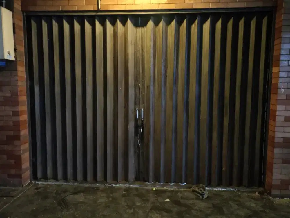 Ahli service folding gate rolling door Cilandak Jagakarsa cipete