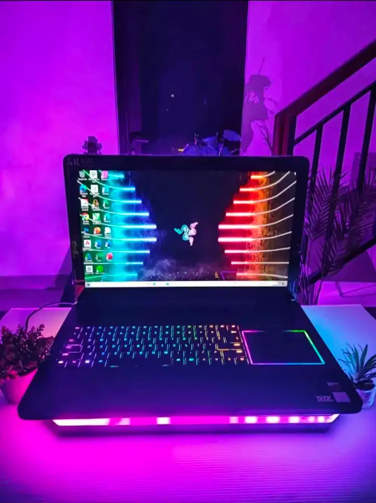 RAZER BLADE PRO 17 TOUCHREEN [RAM 32GB SSD 1TB NVIDIA GTX VRAM 8GB]