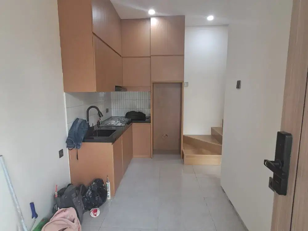 Lymo House Dekat Banget Ke Toll Limo dan Dekat Ke Jakarta Selatan.