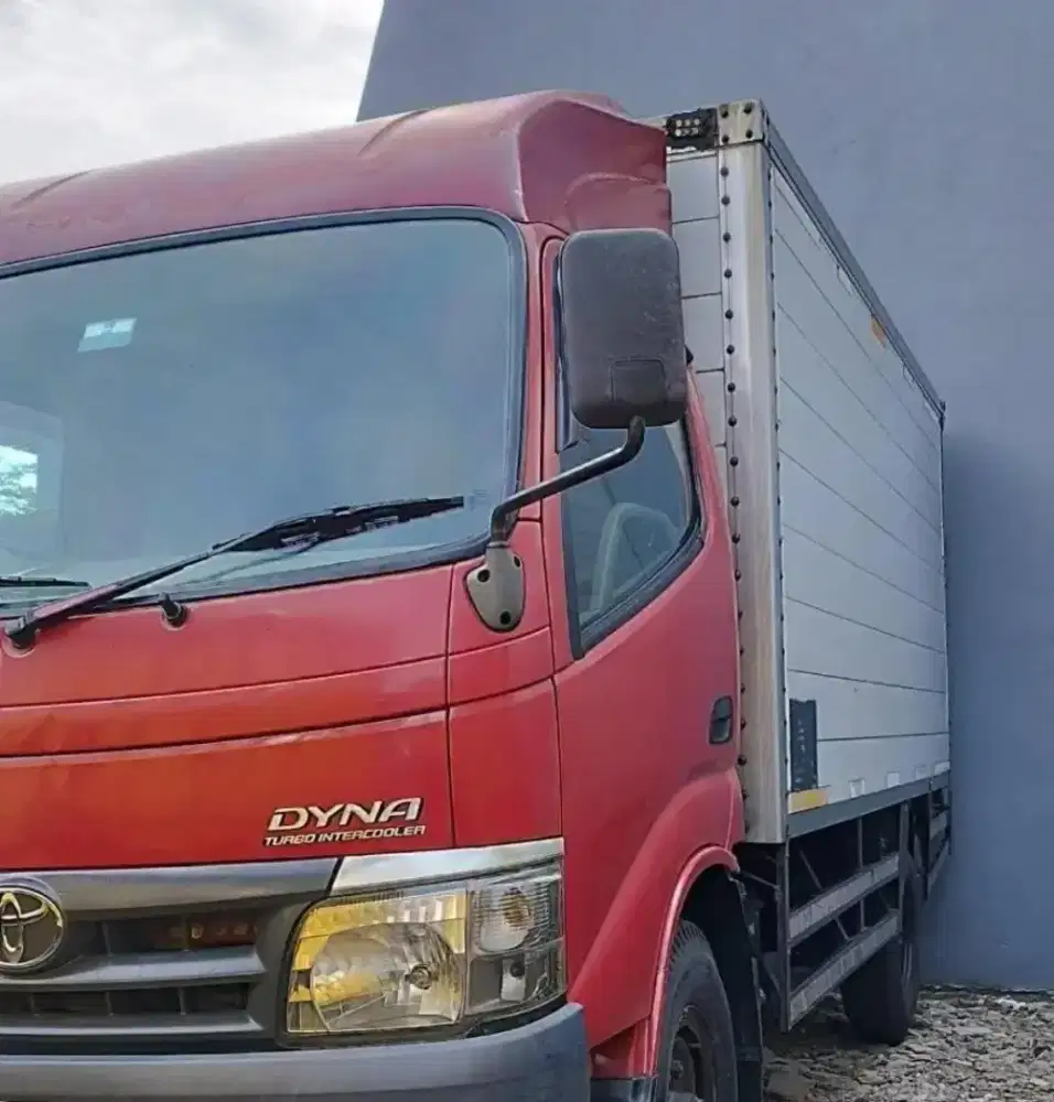 Toyota Dyna Rino engkel long box tahun 2012