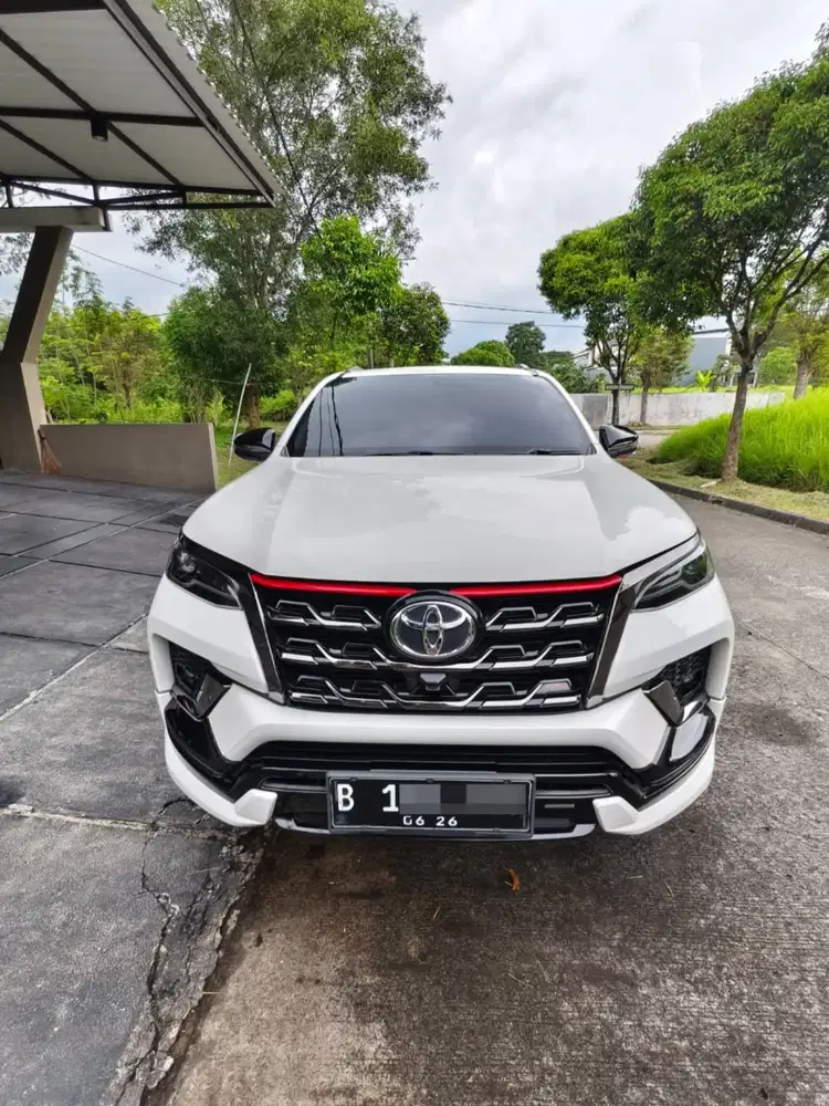 Fortuner 2.4 VRZ TRD Solar AT 2021