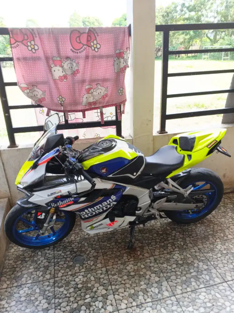 Honda cbr 250rr