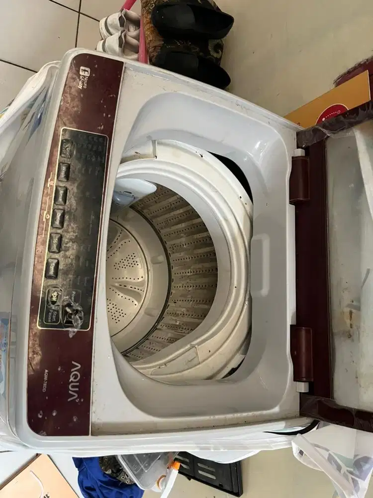 Di jual kulkas 1 tabung aqua 8 kg