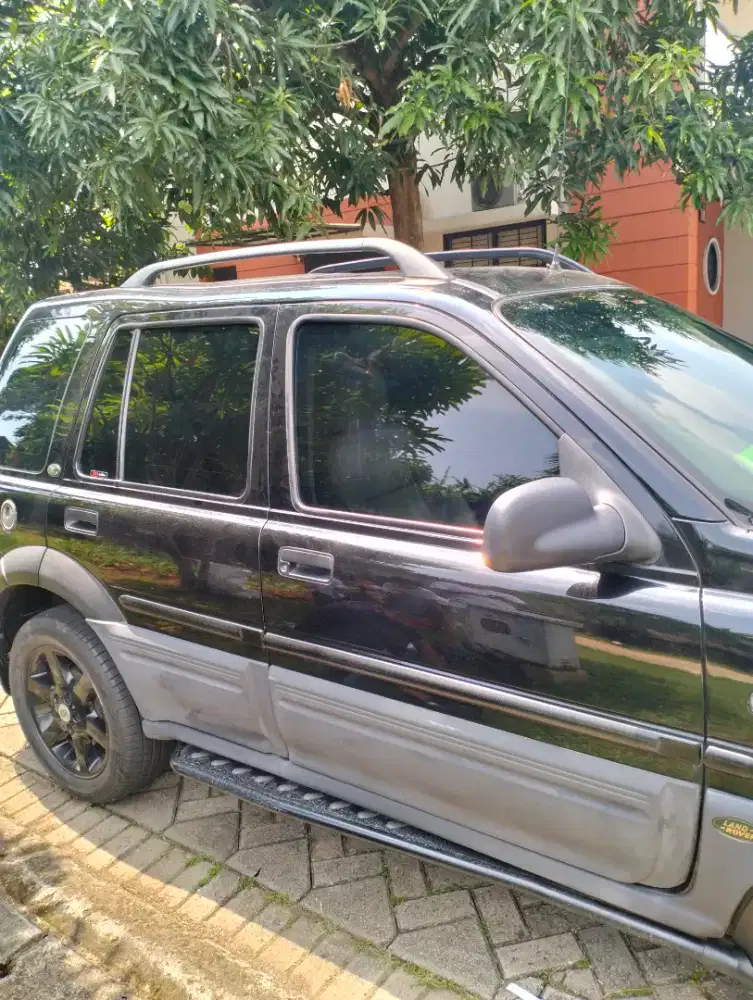Dealer resmi kaca film mobil di jamin rapi