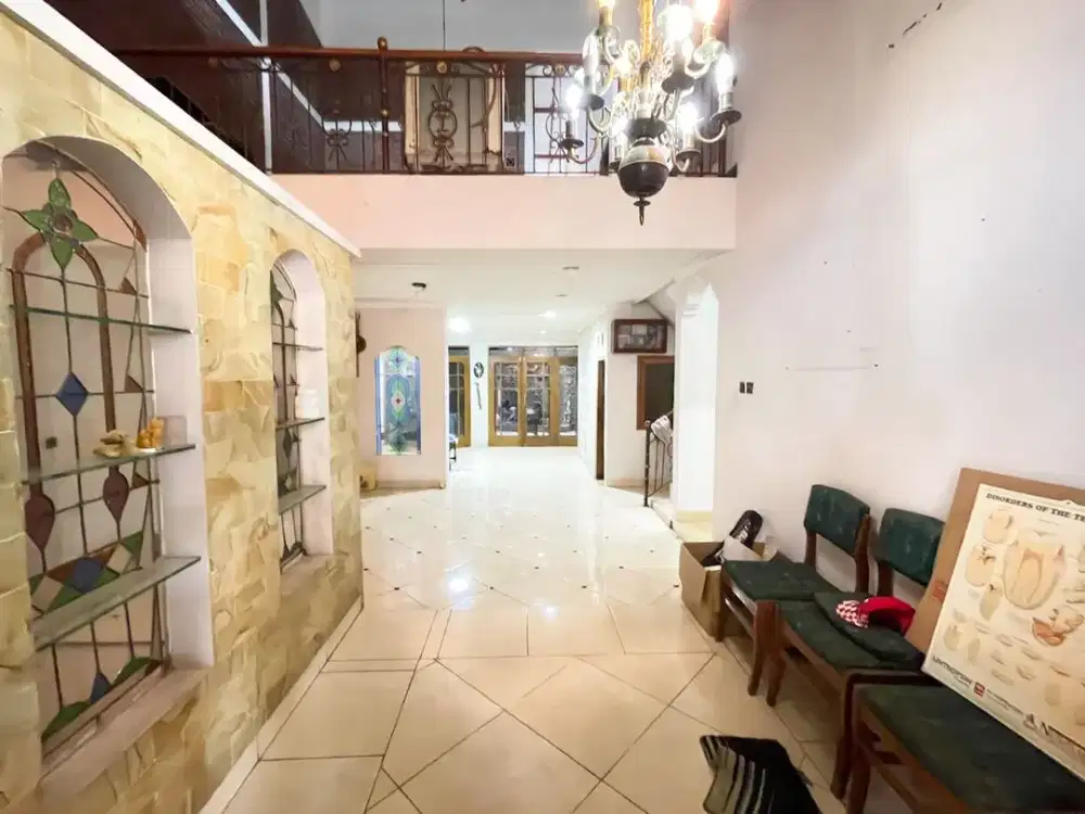 DISEWA RUMAH DI MAINROAD ANTAPANI