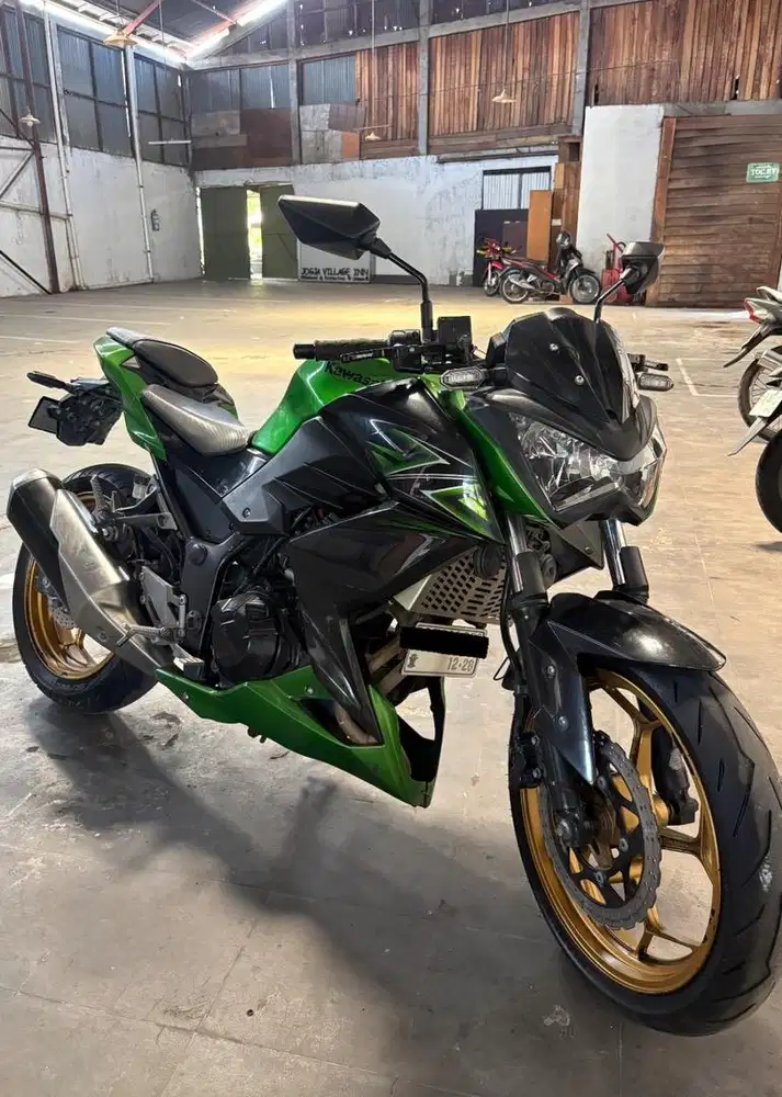 kawazaki Z250 tahun 2016