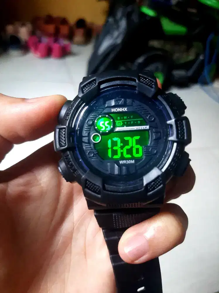 Jam tangan digital
