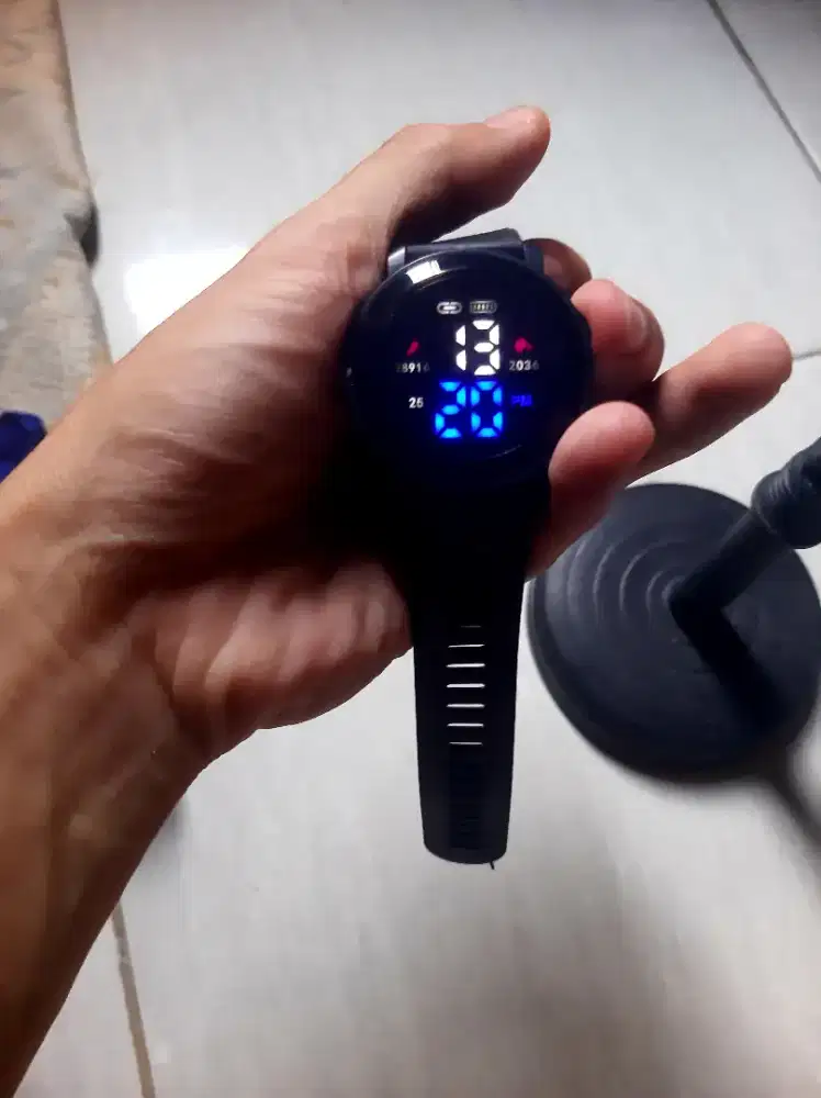 Jam tangan digital