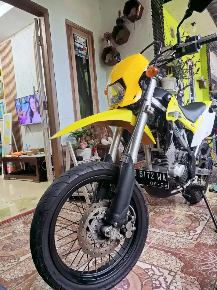 KLX BF Kuning 2016